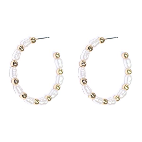 METAL PEARL C HOOP EARRING