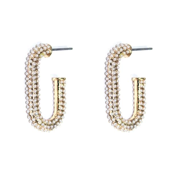 PEARL OVAL C HOOP EARRING