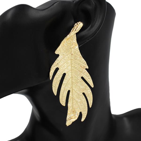 WIDE METAL LEAF EARRING