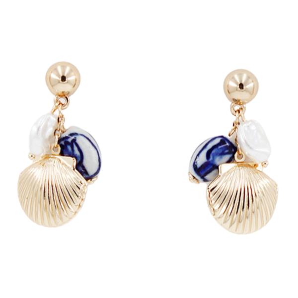 SEASHELL BEADED EARRING