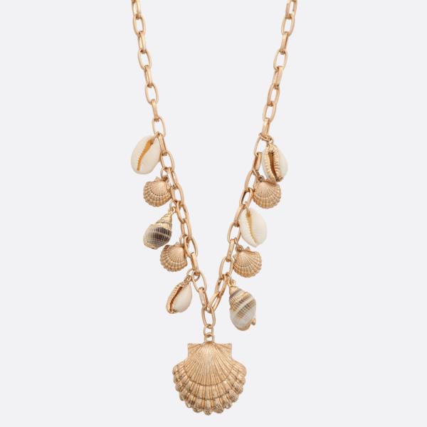 SEASHELL PENDANT NECKLACE