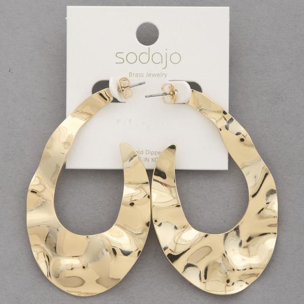 SODAJO HAMMERED METAL TEARDROP EARRING