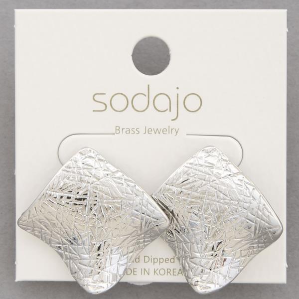 SODAJO LINED METAL GOLD DIPPED EARRING