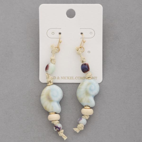 SEASHELL BEADED EARRING