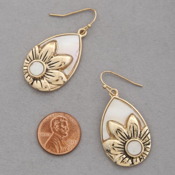 TEARDROP FLOWER DANGLE EARRING