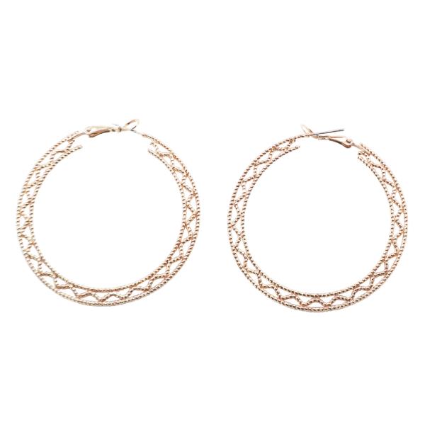 METAL HOOP EARRING