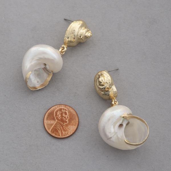 SEASHELL METAL DANGLE EARRING