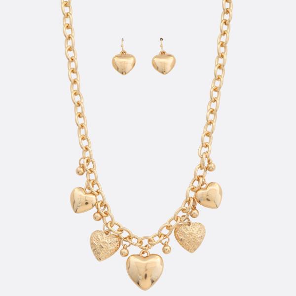 HEART STATION METAL NECKLACE