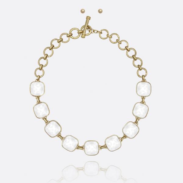 FACETED STONE LINKED TOGGLE NECKLACE