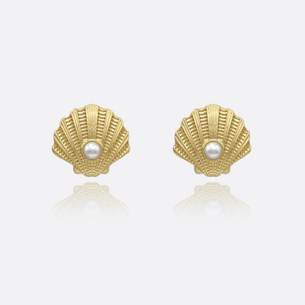 SHELL WITH PEARL STUD EARRING