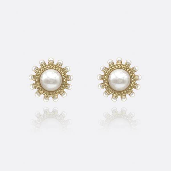 PEARL ALL AROUND STUD EARRING