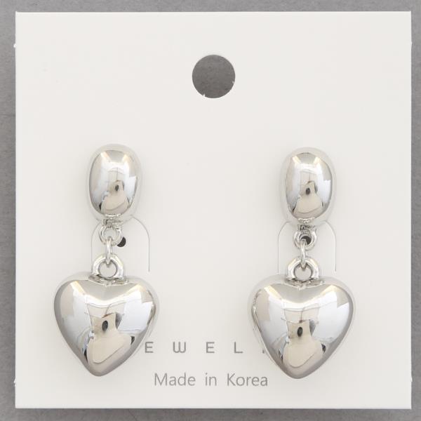 METAL HEART DANGLE EARRING