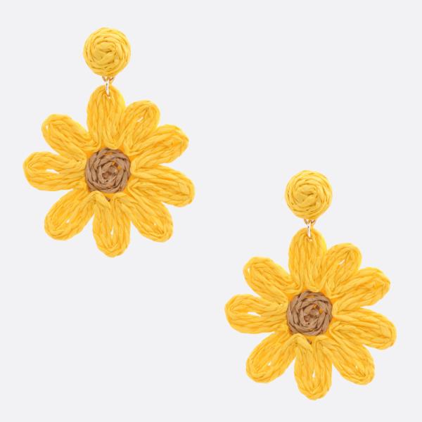 RAFFIA FLOWER DANGLE EARRING