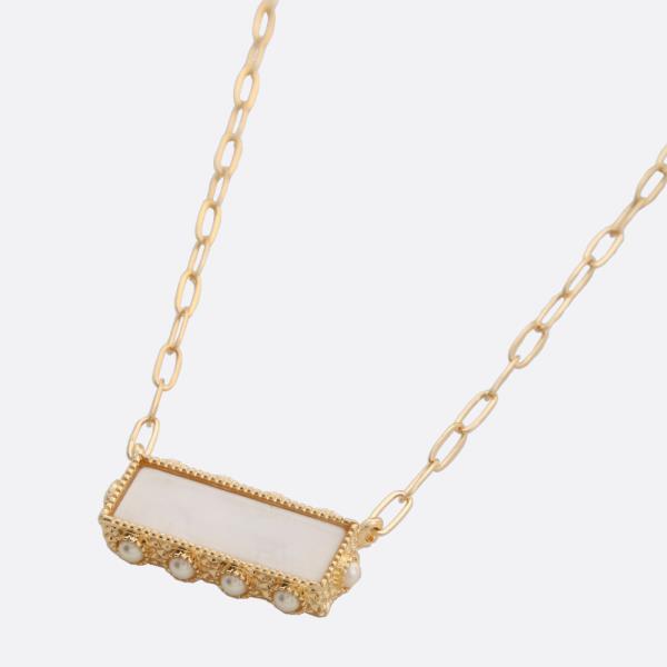 RECTANGLE PENDANT NECKLACE