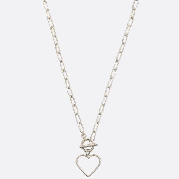 SDJ CUT OUT HEART OVAL LINK TOGGLE CLASP NECKLACE