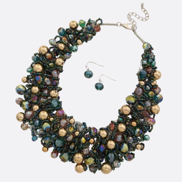 CHUNKY BEADED NECKLACE