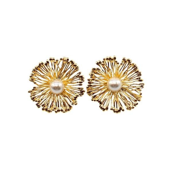 METAL PEARL FLOWER STUD EARRINGS