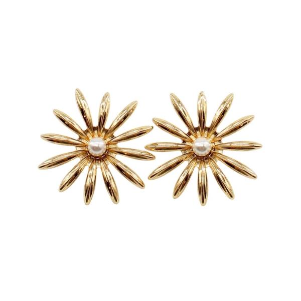 METAL PEARL DAISY STUD EARRINGS