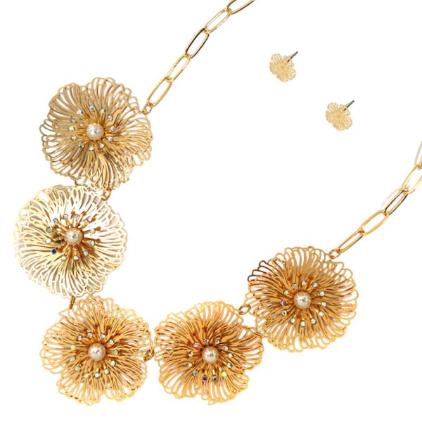 FLOWER LINK METAL NECKLACE