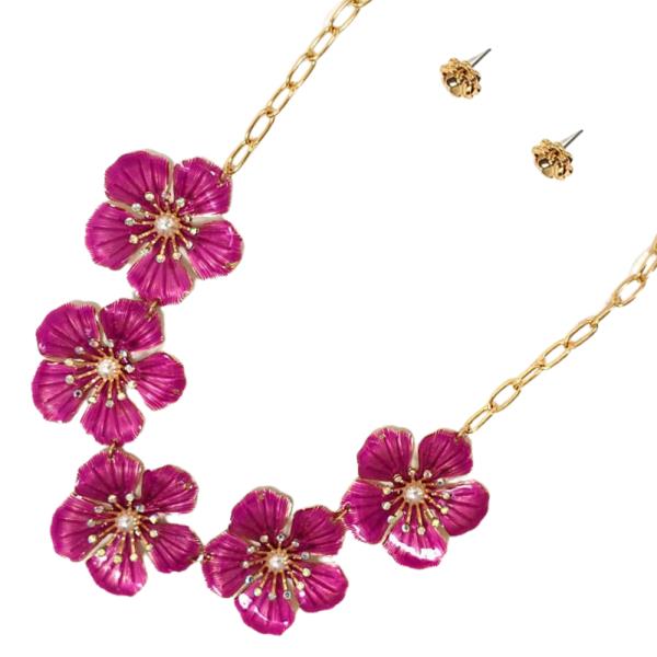 FLOWER LINK METAL NECKLACE