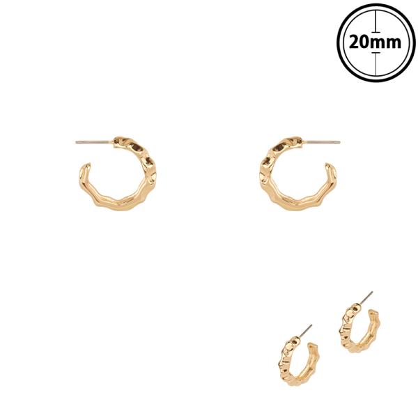 METAL HOOP EARRING