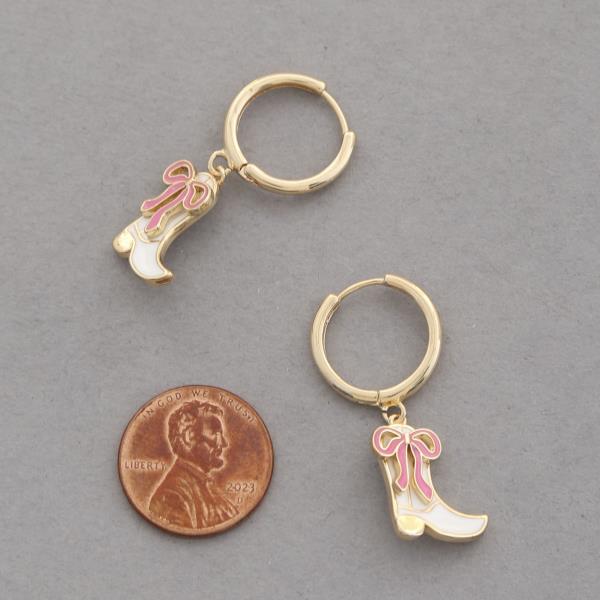 HUGGIE WESTERN BOOTS DANGLE EARRING