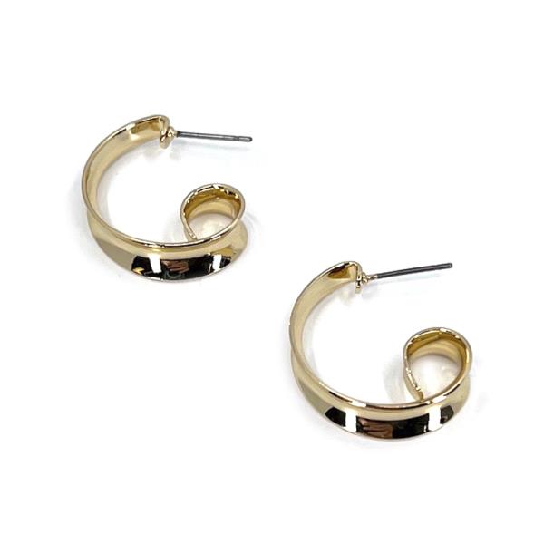 METAL ROUND HOOP EARRING