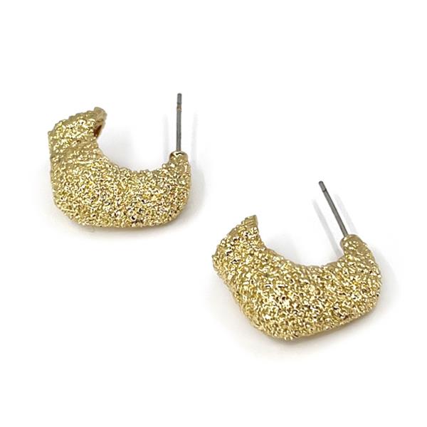 TEXTURED METAL EARRING