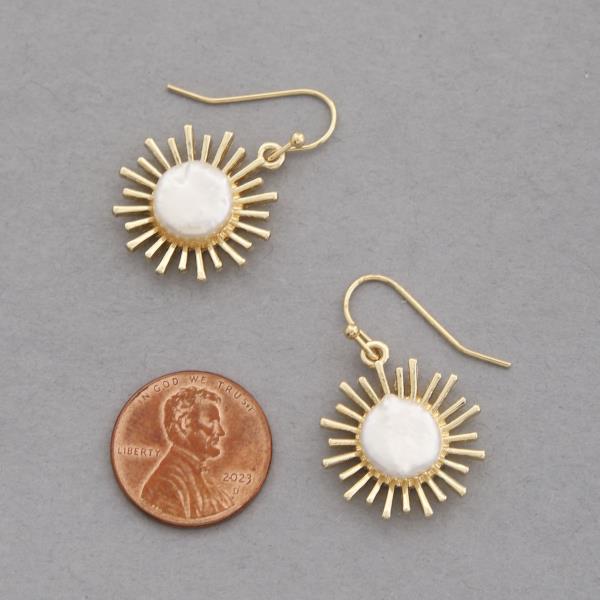 SUNBURST SHAPE METAL EARRING