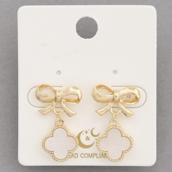 CLOVER BOW LINK DANGLE EARRING