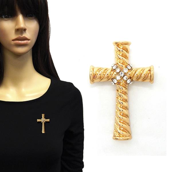 CABLE TEXTURED CROSS BROOCH