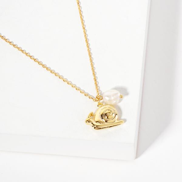 18K GOLD RHODIUM GENTLE TRAIL SNAIL NECKLACE