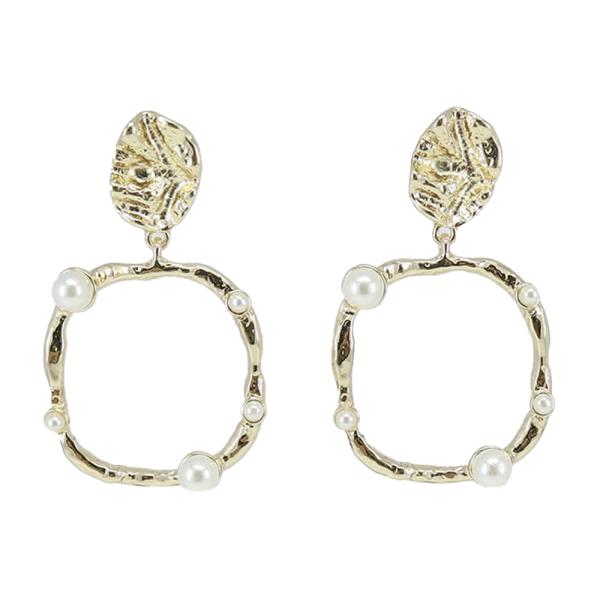 TEXTURED GOLD OPEN HOOP DROP EARRINGS WITH PEARL ACCENTS