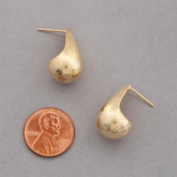 SODAJO TEXTURED TEARDROP DOME GOLD DIPPED EARRING