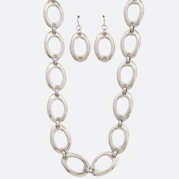 OVAL LINK METAL NECKLACE