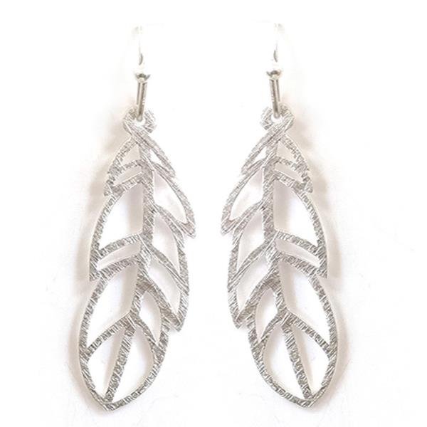 TEXTURED METAL FEATHER CUTOUT DESIGN DANGLE HOOK EARRINGS