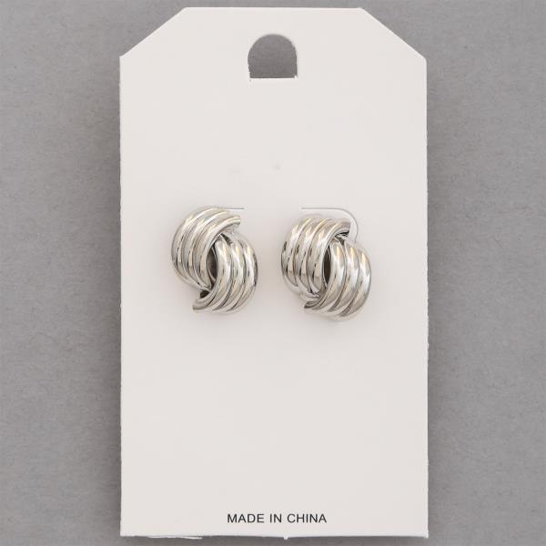 CURVE METAL EARRING