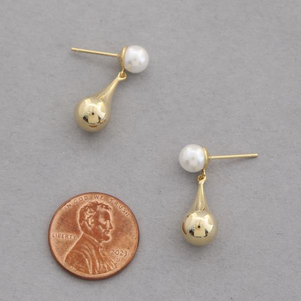 SODAJO PEARL LONG DOME METAL GOLD DIPPED EARRING