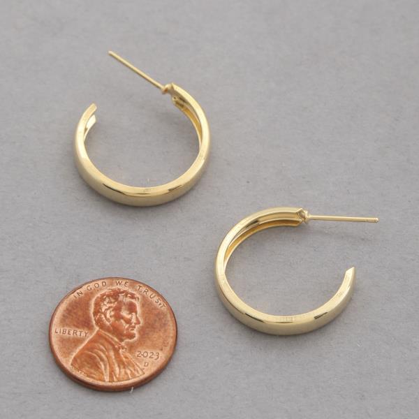 SODAJO SQUARE EDGE OPEN HOOP GOLD DIPPED EARRING