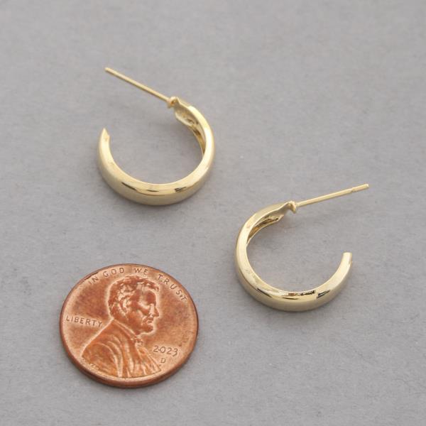 SODAJO SQUARE EDGE OPEN HOOP GOLD DIPPED EARRING