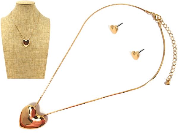 PUFFY HEART METAL NECKLACE