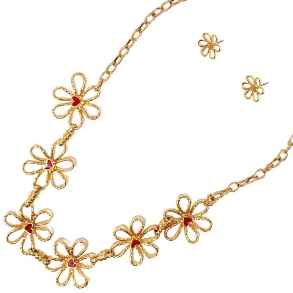 FLOWER LINK HEART METAL NECKLACE