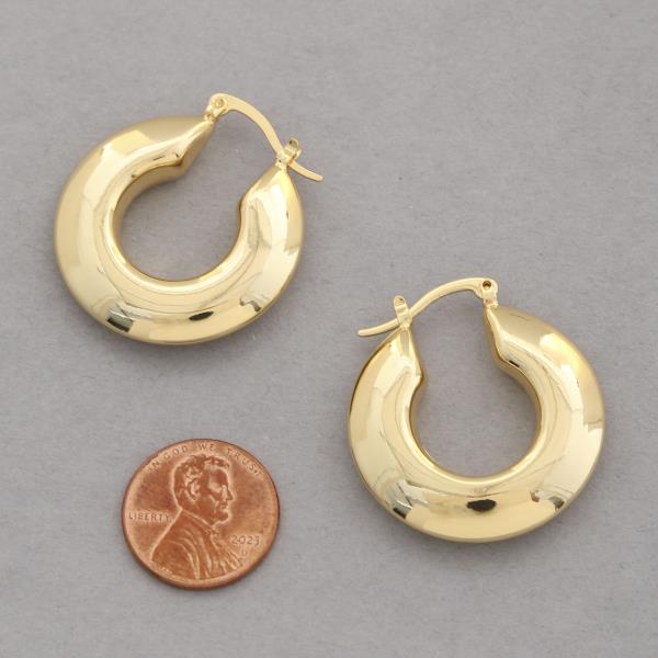 HOOP METAL EARRING