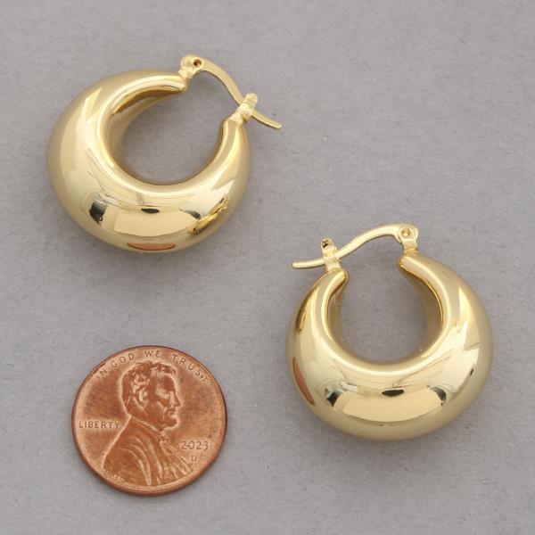 PUFFY HOOP METAL EARRING