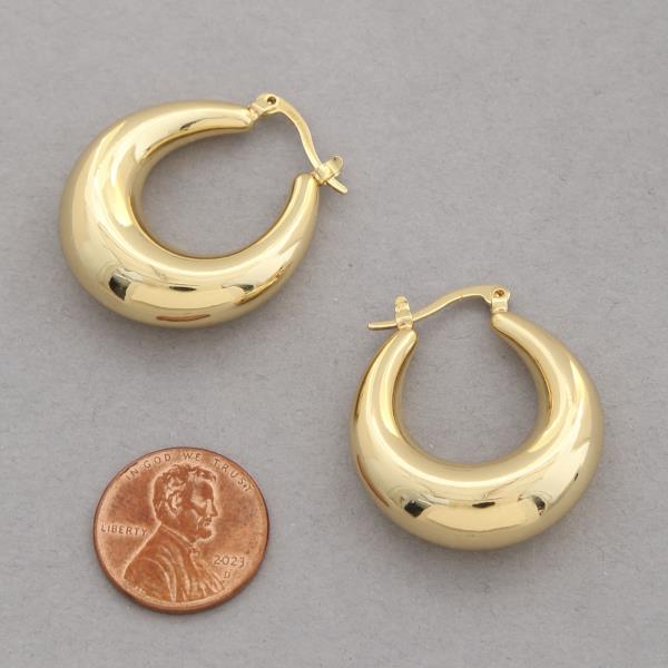 PUFFY HOOP METAL EARRING