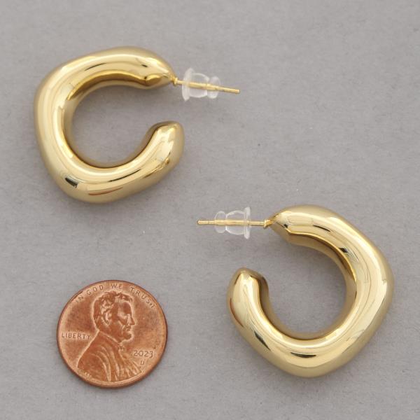 OPEN HOOP METAL EARRING