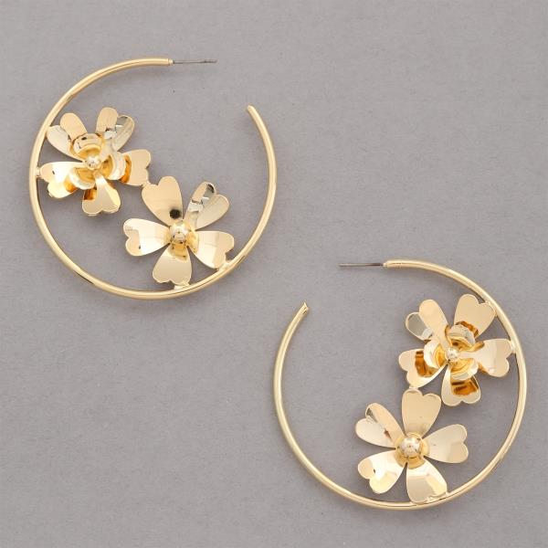 DOUBLE FLOWER OPEN HOOP METAL EARRING