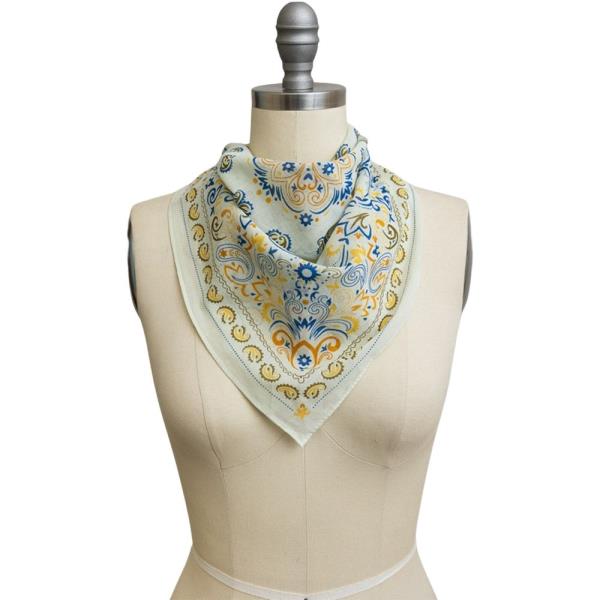 CHIC PAISLEY HEADSCARF – LIGHTWEIGHT AND STYLISH