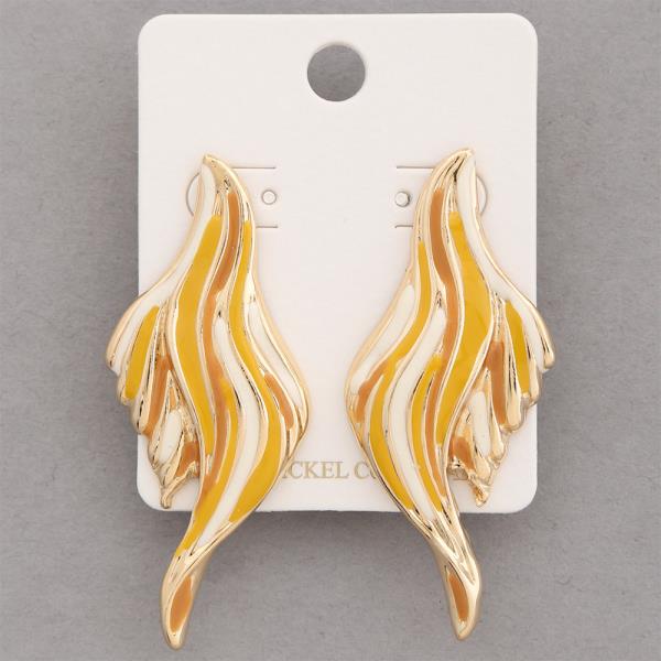 TWO TONE WAVY DANGLE EARRING