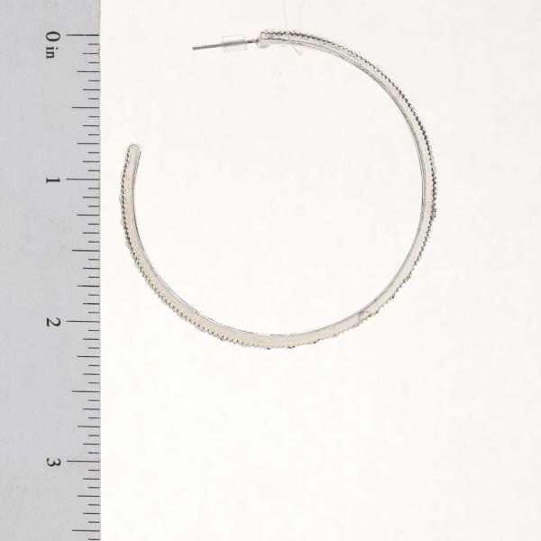 BALL EDGE OPEN HOOP EARRING